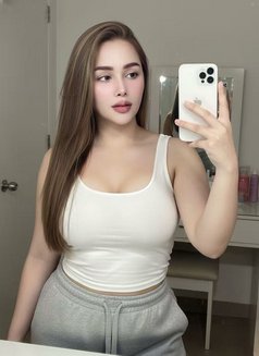 Amy - escort in Bangkok Photo 3 of 7