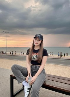 Amy - escort in Bangkok Photo 9 of 10