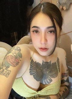 Amy - escort in Dubai Photo 5 of 6