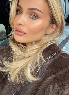 Amy - escort in İstanbul Photo 5 of 11