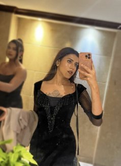 Amyra Shemale Available With Dick - Acompañantes transexual in New Delhi Photo 7 of 8