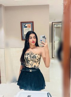 Amyra Shemale Available With Dick - Acompañantes transexual in New Delhi Photo 10 of 10