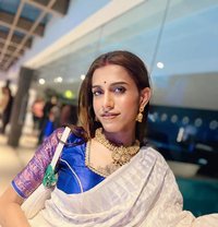 Amyra Shemale video call fun - Transsexual escort in Mumbai Photo 13 of 20