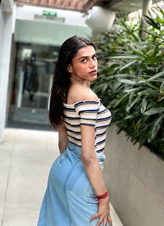 Amyra Shemale video call fun - Acompañantes transexual in Mumbai Photo 16 of 18