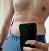 An9 - Acompañantes masculino in Beirut