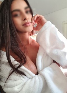 Ana - escort in Milan Photo 2 of 13