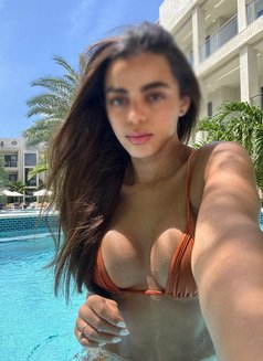 Ana - escort in Milan Photo 6 of 13