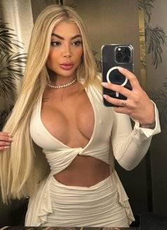 Ana Clara - escort in Dubai Photo 4 of 10