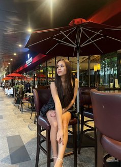 Ana - Acompañantes transexual in Manila Photo 1 of 4