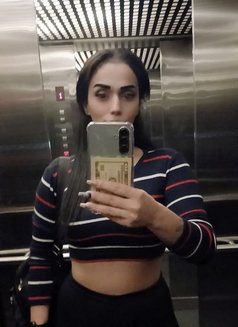 Ana - escort in Beirut Photo 1 of 5