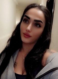 Ana - escort in Beirut Photo 4 of 5