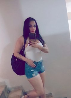 Ana - escort in Beirut Photo 2 of 5