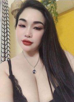 Ana Tran Sexy - puta in Pune Photo 6 of 9