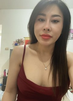 Anabe - puta in Abu Dhabi Photo 1 of 6