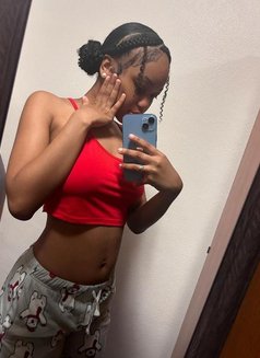 Anabel - puta in Dammam Photo 10 of 11