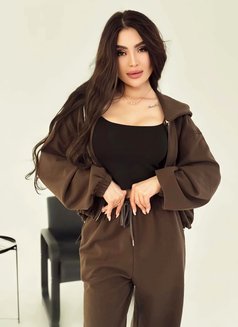 Anabel - escort in Dubai Photo 13 of 18
