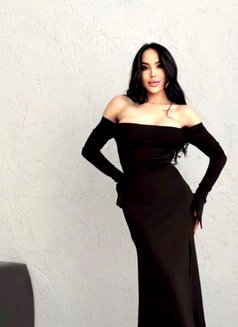 Anabel - escort in Dubai Photo 17 of 18
