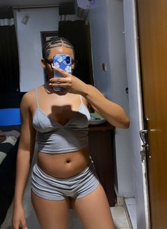 Anabel - escort in Riyadh Photo 2 of 9