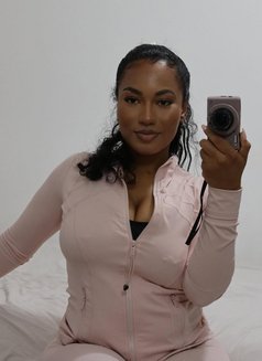 Anabel - escort in Riyadh Photo 17 of 21
