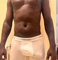 Anaconda27cmxxxl - Male escort in Dubai