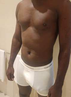 Anaconda27cmxxxl - Male escort in Dubai Photo 16 of 18