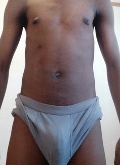 Red - Male escort in Nairobi Photo 9 of 27