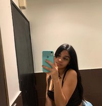 Anaely Polanco - puta in London, Ontario