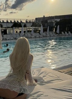 Anahita - escort in Dubai Photo 7 of 9