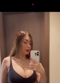 Anahita - escort in Muscat Photo 3 of 3