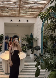 Anahita - escort in Muscat Photo 5 of 6