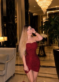 Anahita - escort in Muscat Photo 6 of 9