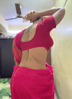 CAM<>ANAL QUEEN BIG BOOBS BHABI - puta in New Delhi Photo 2 of 13