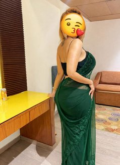 CAM<>ANAL QUEEN BIG BOOBS BHABI - puta in New Delhi Photo 10 of 13