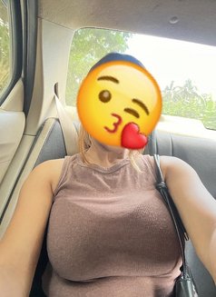 CAM<>ANAL QUEEN BIG BOOBS BHABI - puta in New Delhi Photo 11 of 13