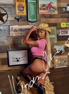 ANAL & PUSS FORMULA OUTCALL I PREFER - escort in Singapore Photo 17 of 18