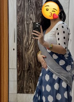 CAM/MEET BUSTY BHABHI - escort in New Delhi Photo 1 of 10