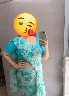 CAM/MEET BUSTY BHABHI - escort in New Delhi Photo 2 of 10