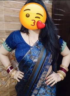 CAM/MEET BUSTY BHABHI - escort in New Delhi Photo 5 of 10