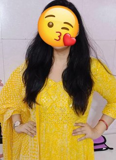 CAM/MEET BUSTY BHABHI - escort in New Delhi Photo 7 of 10