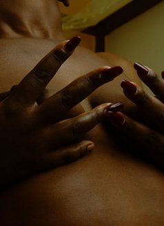 Anallover - escort in Nairobi Photo 2 of 4