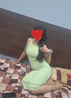 Ashi Indipendent work nd CAM 24/7 availe - escort in Noida Photo 4 of 8
