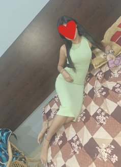 Ashi Indipendent work nd CAM 24/7 availe - escort in Noida Photo 7 of 8
