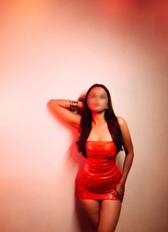 Anamika Aerocity - escort in New Delhi Photo 1 of 3