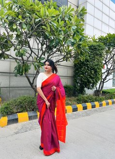 Anamika - puta in Kolkata Photo 2 of 2