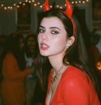 Anamika - puta in Dubai