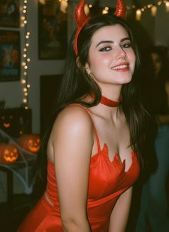 Anamika - escort in Dubai Photo 4 of 5