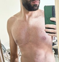 Only for women - Acompañantes masculino in Beirut