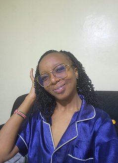 Anana - dominatrix in Nairobi Photo 1 of 2