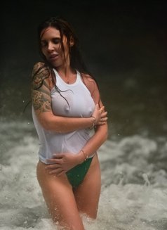 Anand Tantra - masseuse in Paris Photo 2 of 13