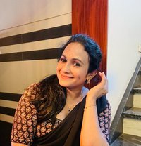 Anannya - escort in Kochi Photo 1 of 3